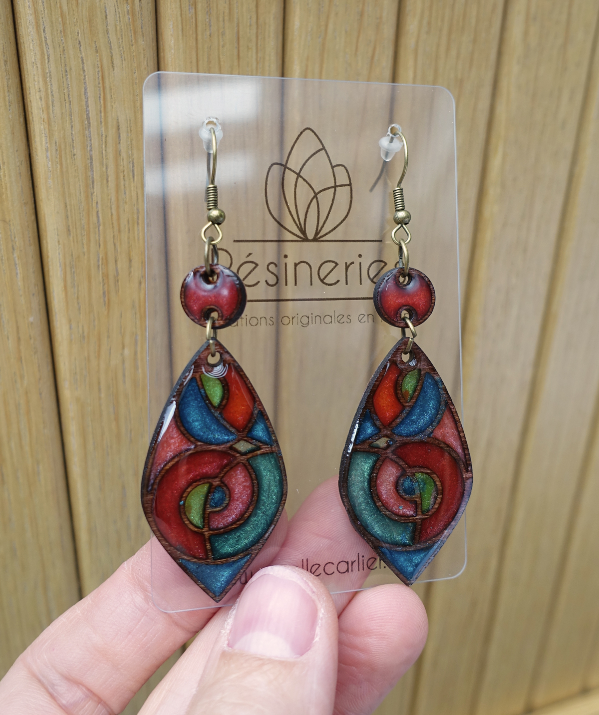 Clé de caricole - rouge, vert et bleu (traits bois) – Image 5